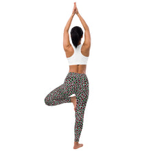 Load image into Gallery viewer, Christmas Leopard Yoga Leggings
