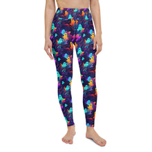 Load image into Gallery viewer, Ghost Swirl Yoga Leggings
