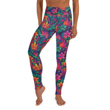 Load image into Gallery viewer, Jungle Floral Yoga Leggings
