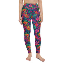 Load image into Gallery viewer, Jungle Floral Yoga Leggings
