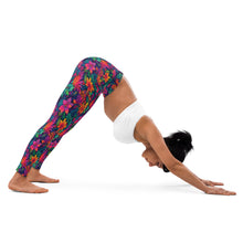 Load image into Gallery viewer, Jungle Floral Yoga Leggings
