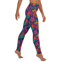 Load image into Gallery viewer, Jungle Floral Yoga Leggings
