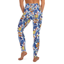 Load image into Gallery viewer, Toucan Floral Yoga Leggings
