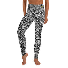 Load image into Gallery viewer, Black/White Leopard Yoga Leggings
