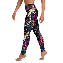 Load image into Gallery viewer, Jungle Flower Yoga Leggings
