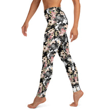 Load image into Gallery viewer, Dark Floral Yoga Leggings
