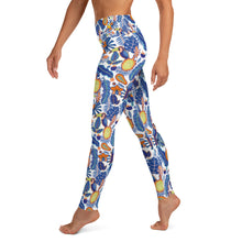 Load image into Gallery viewer, Toucan Floral Yoga Leggings
